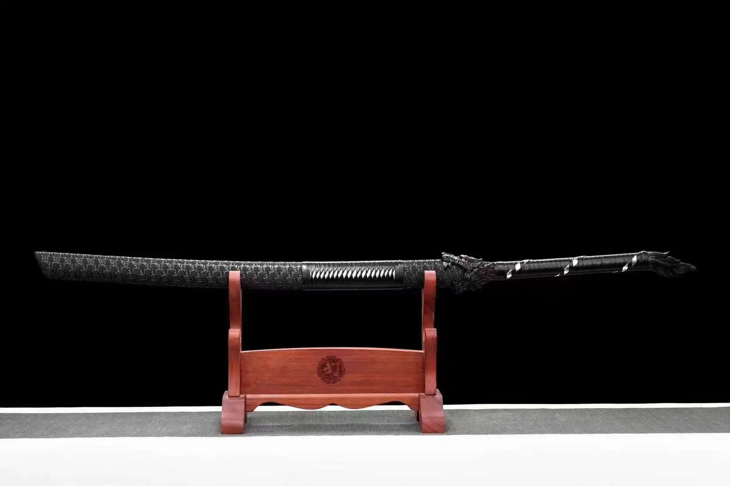 Dragon's Fury: Handmade Manganese Steel Battle Sword