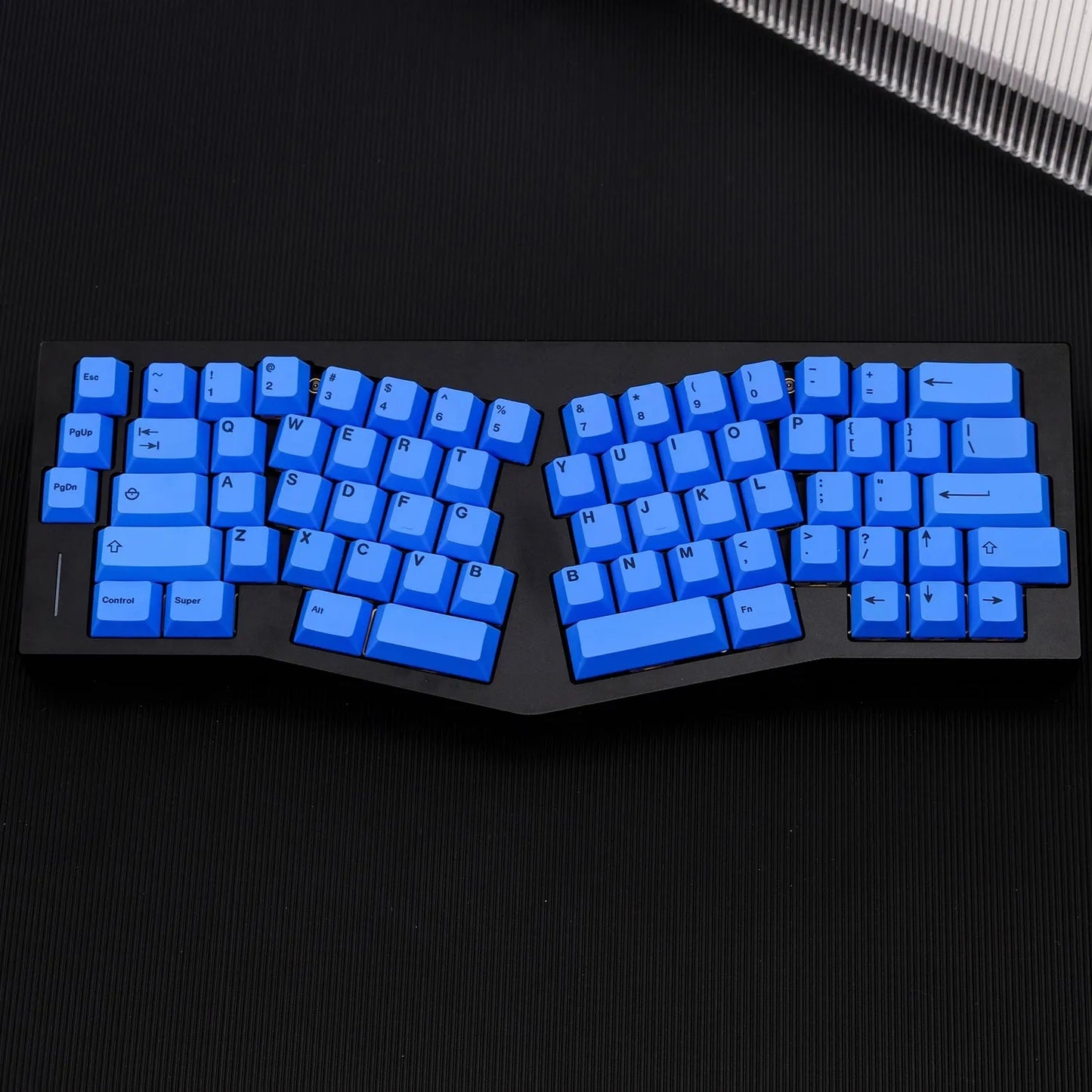 GMK RGBY Blue Keycaps