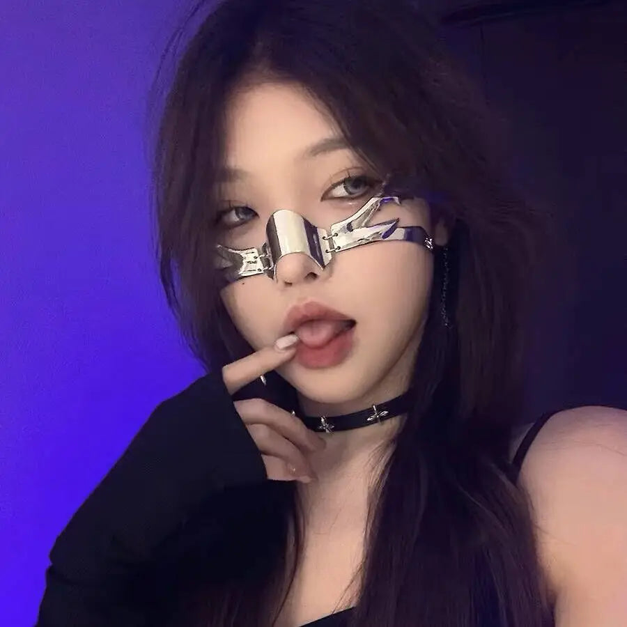 Cyberpunk Metal Muzzle & Chain Half Face Mask
